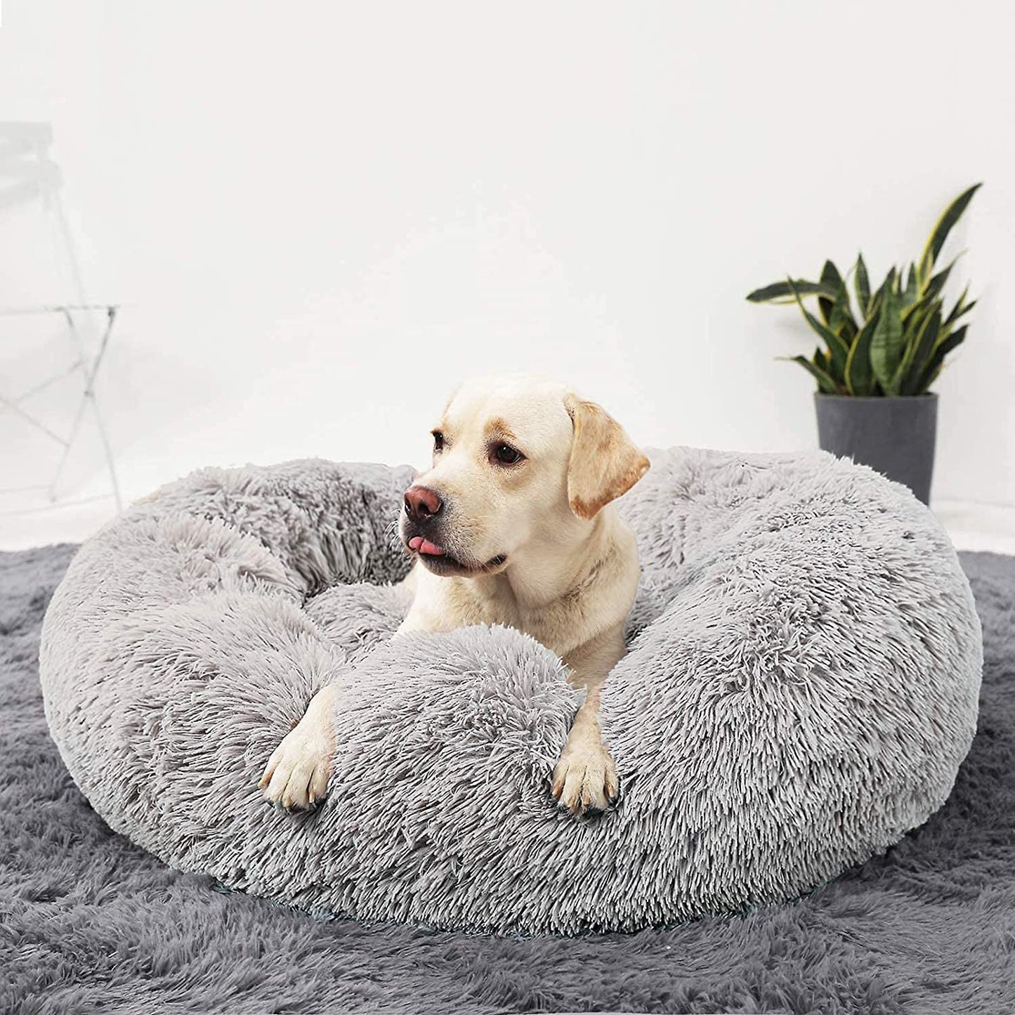 Luxury Calming Donut Dog Bed – Ultra Soft Anti-Anxiety Plush Pet Bed (30”)